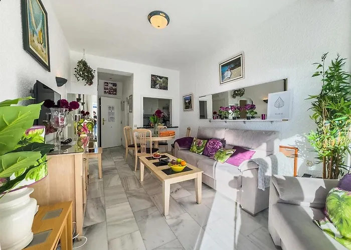 Skol 520c Cozy 1 Bedroom With Sea And Pool View 马尔韦利亚